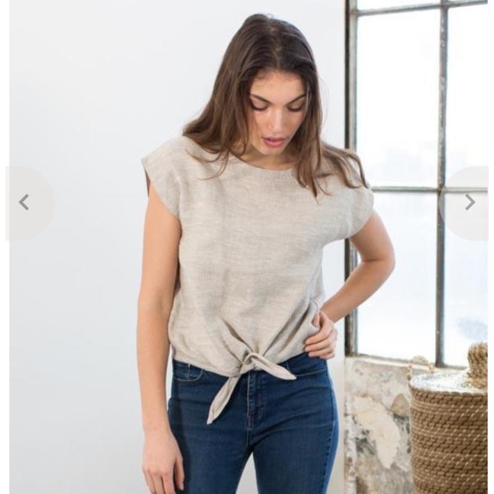 EUC Only Child Linen Tie Front Top Sz M